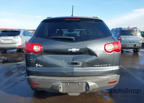 2011 Chevrolet Traverse 2Lt z USA, uszkodzony, nr VIN 1GNKRJED1BJ231932